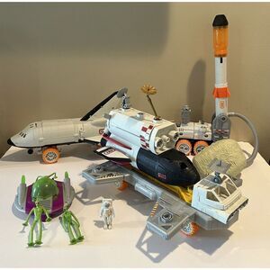 Vintage Matchbox MBX Mega Rig Space Shuttle‎ Aliens UFO Play Set Incomplete